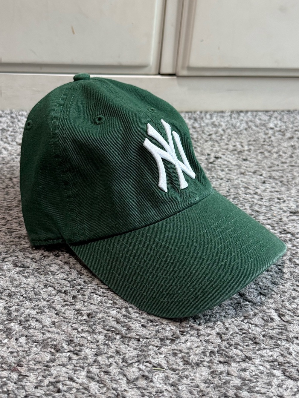 New York Yankee baseball hat - Picture 2 of 7